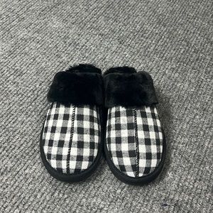 Minnetonka Plaid Women’s Slippers (2913)